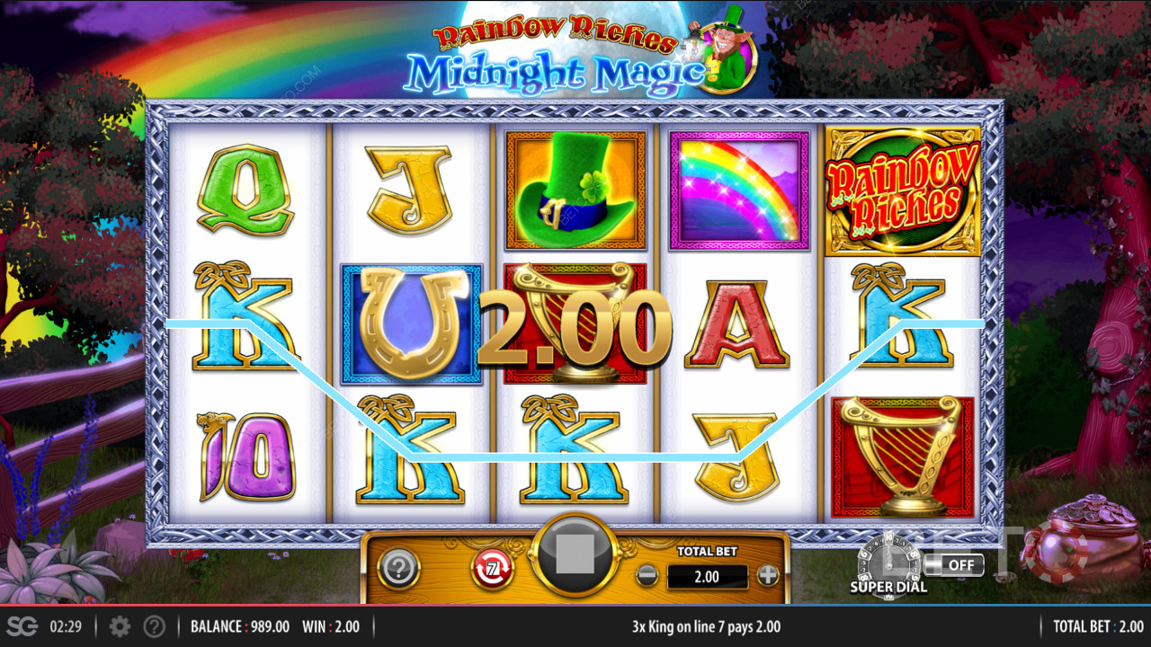 10 різних активних ліній виплат у слоті Rainbow Riches Midnight Magic