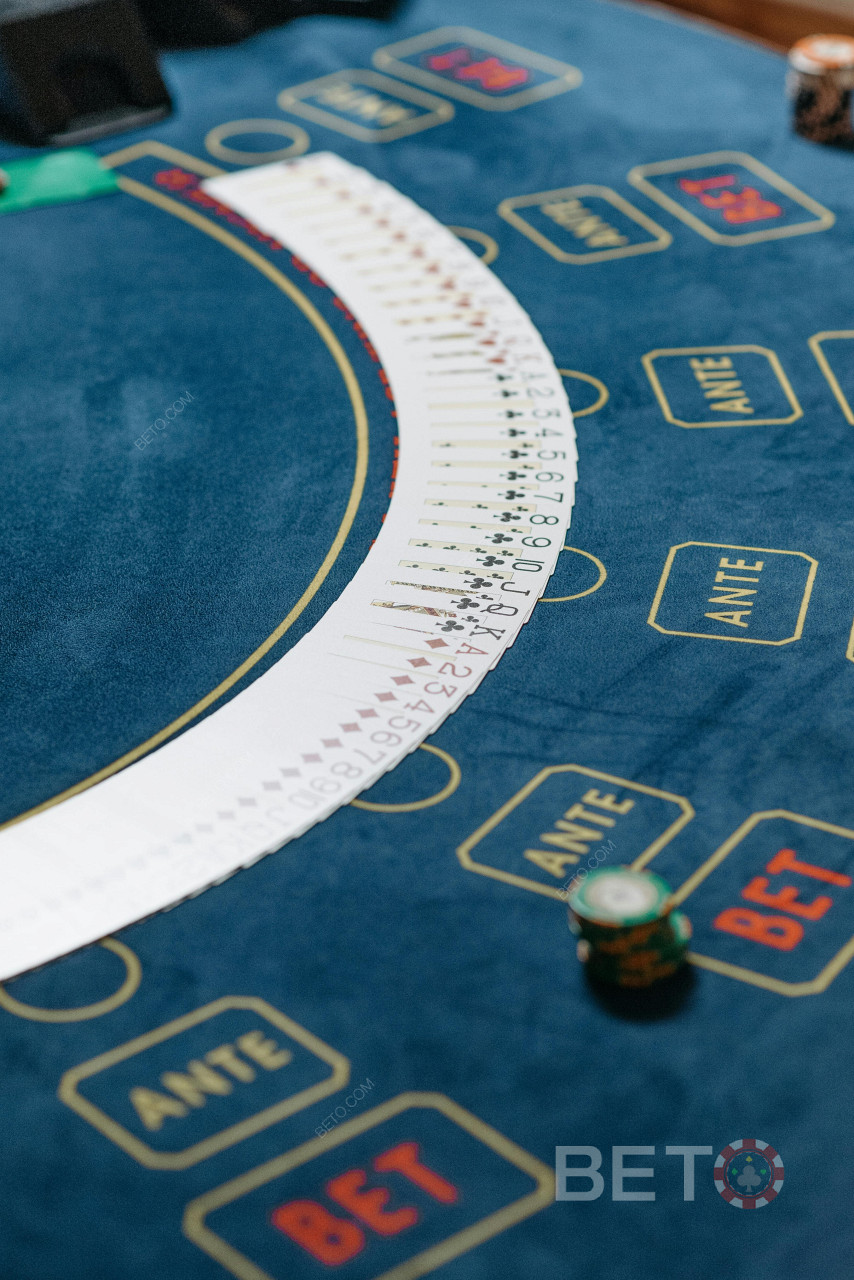 Ігри казино Баккара - навчіться опановувати стратегії гри в баккару